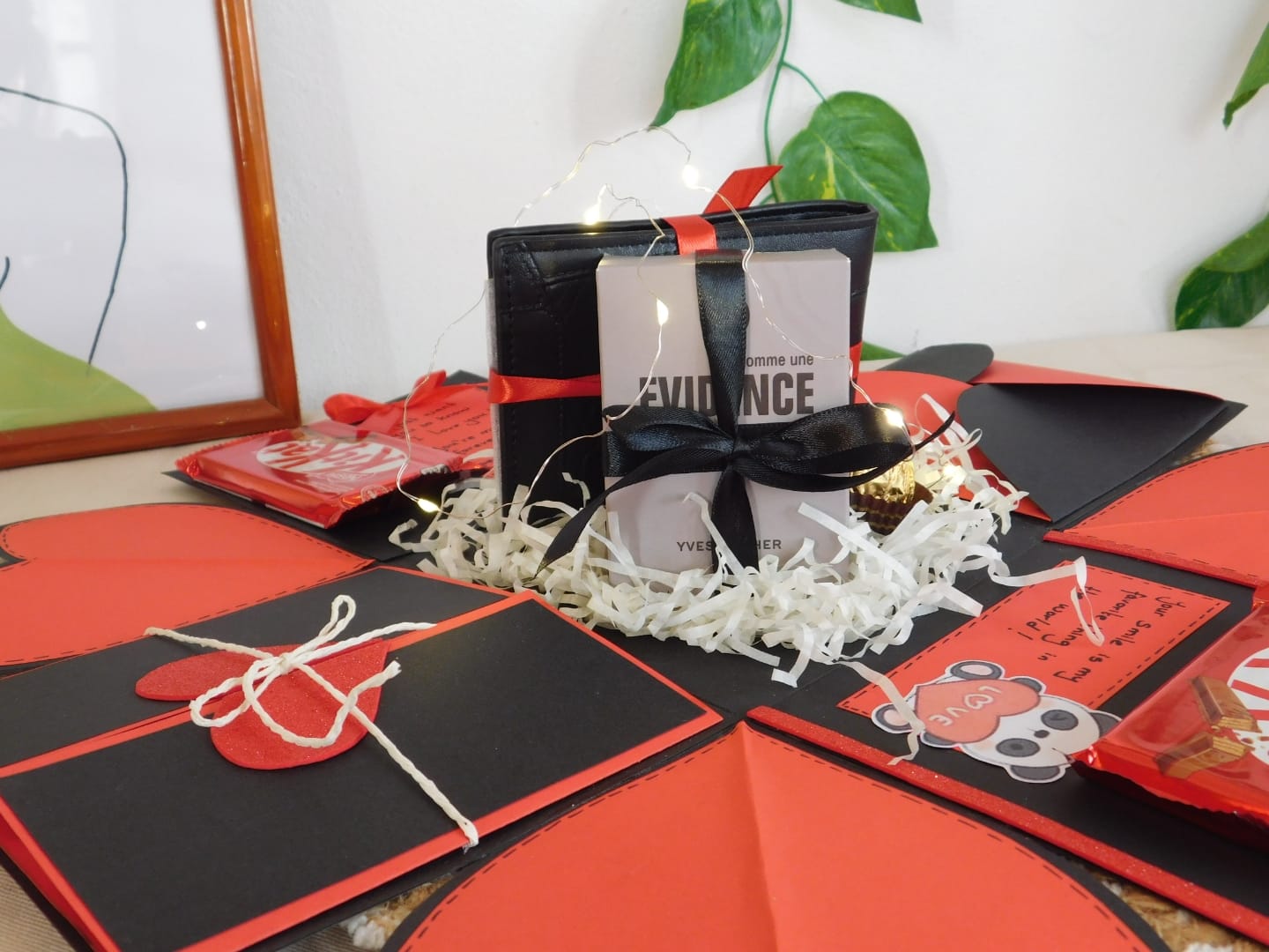 Personalised Explosion Gift Box (Black & Red Edition)